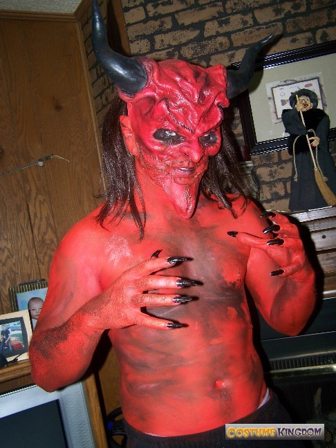 Satan 