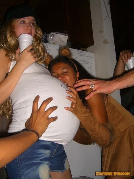  a Lion s eating Britney s baby 